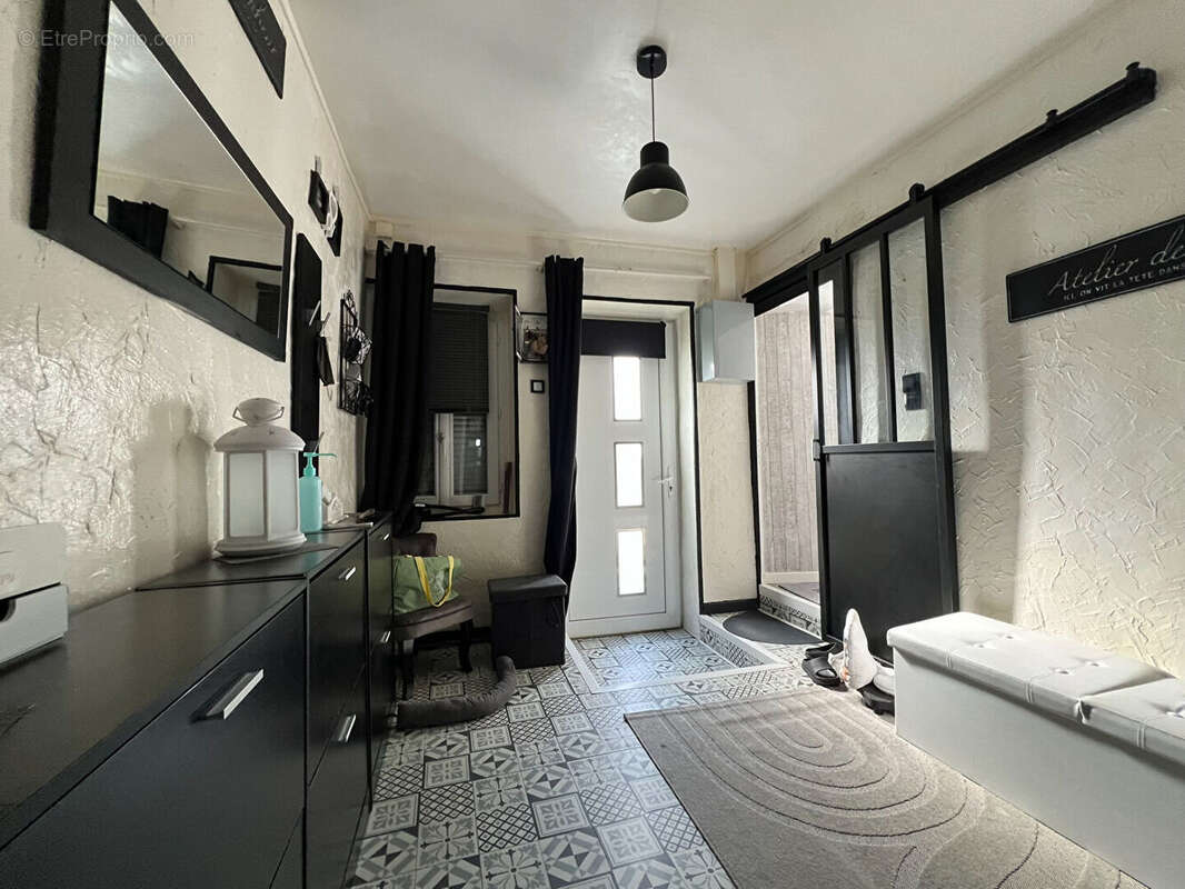 Maison à SAINT-MAURICE-LA-CLOUERE