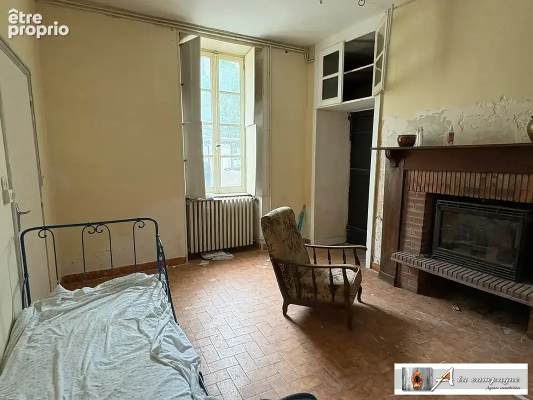 Maison 7 pièces 224 m² à vendre à Chambon-Sur-Voueize (23170) - photo 4