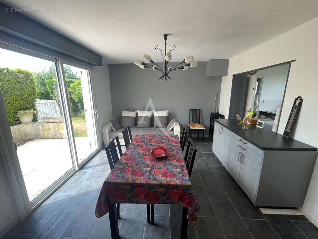 Maison à LA CHAIZE-GIRAUD