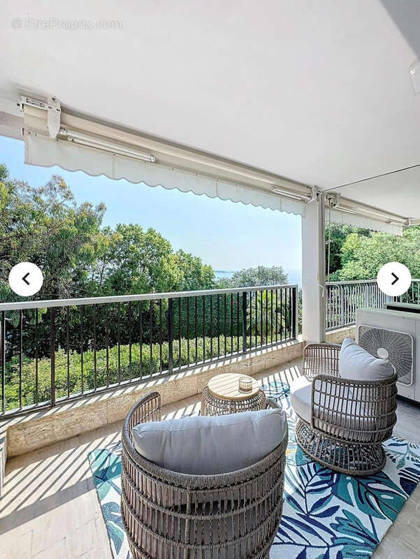 Appartement à VALLAURIS