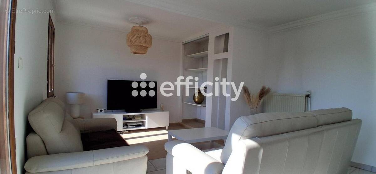 Maison à CONDE-SUR-SARTHE