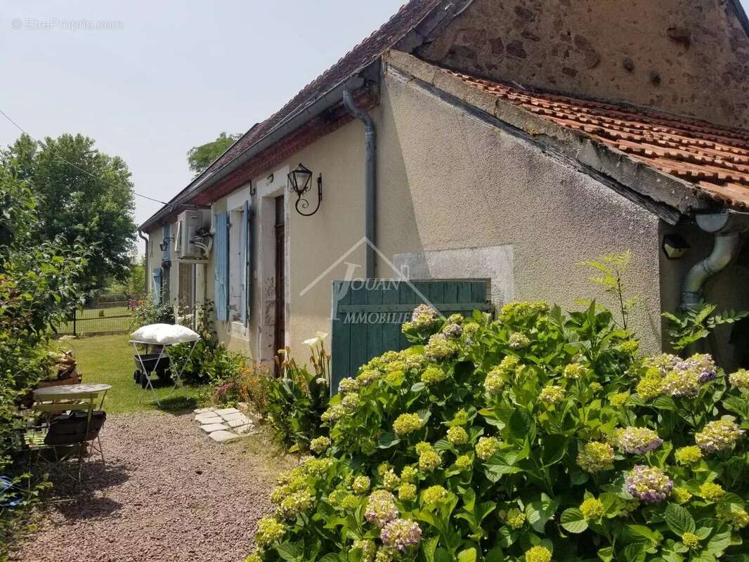 Maison à LE VILHAIN