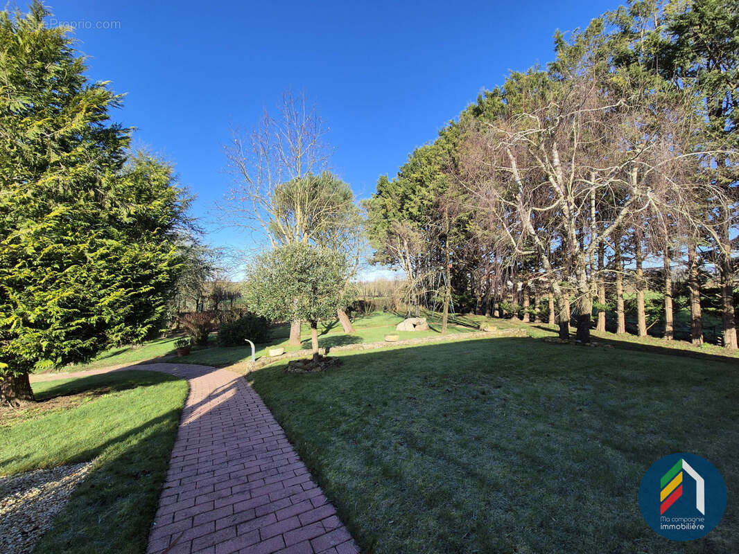 Maison à LA MEILLERAIE-TILLAY