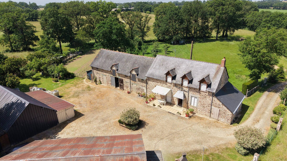 Maison à LE BOURGNEUF-LA-FORET