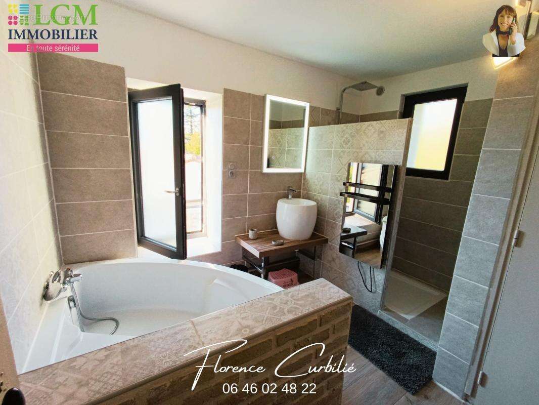 Maison à SAINT-HILAIRE-DE-BRETHMAS