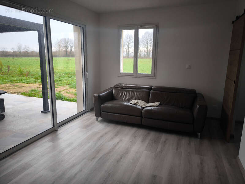 Maison à LA CHAPELLE-D'ALIGNE