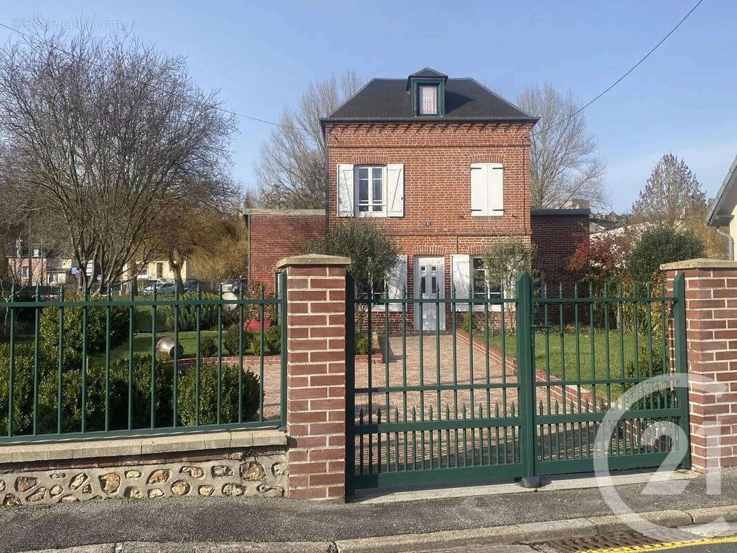 Maison à BERNAY