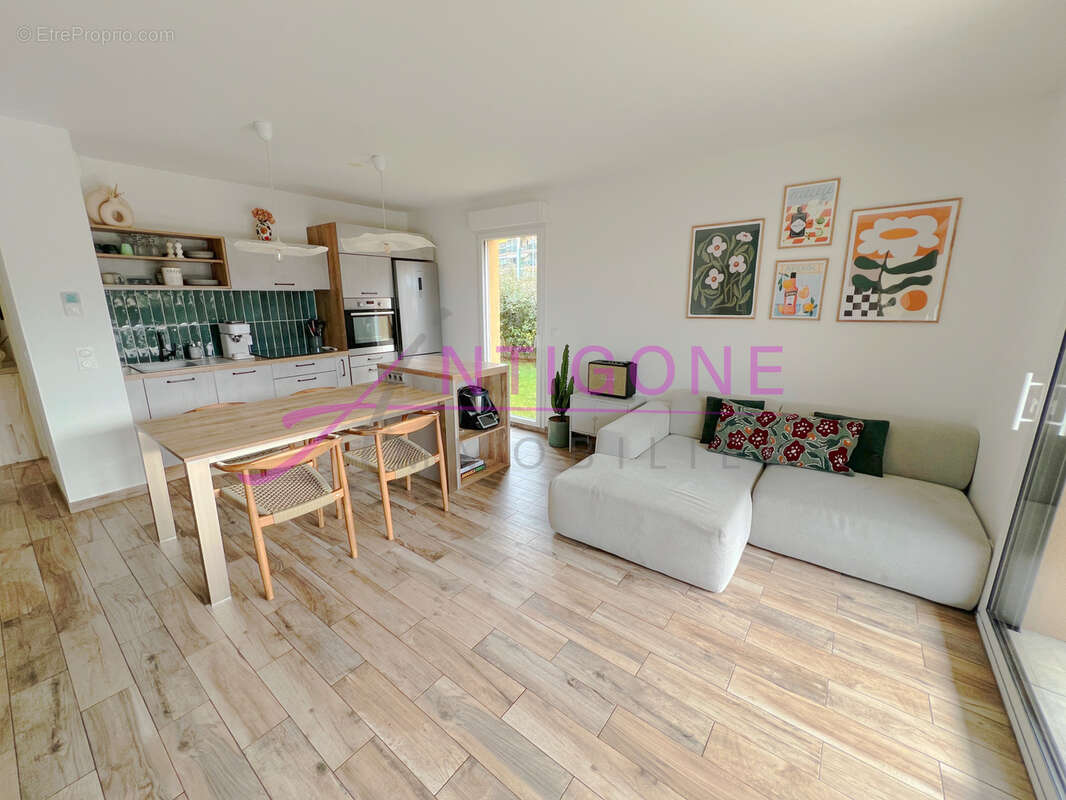 Appartement à SIX-FOURS-LES-PLAGES