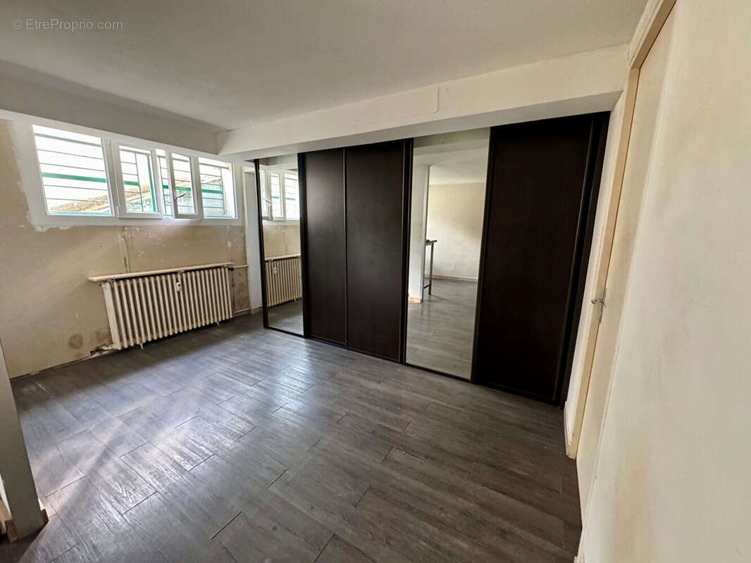 STUDIO de 28 m² centre ville de CLAMART. - photo 3