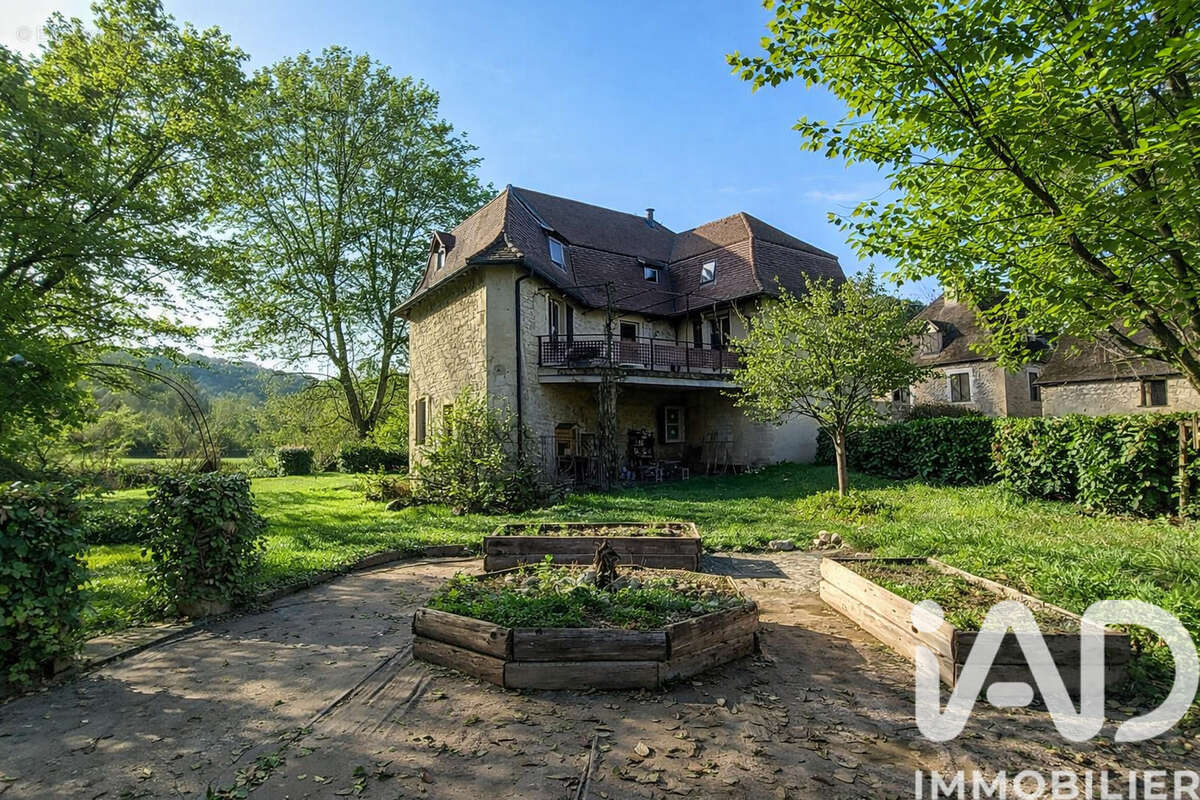 Maison 190 m² à Prudhomat  - photo 2