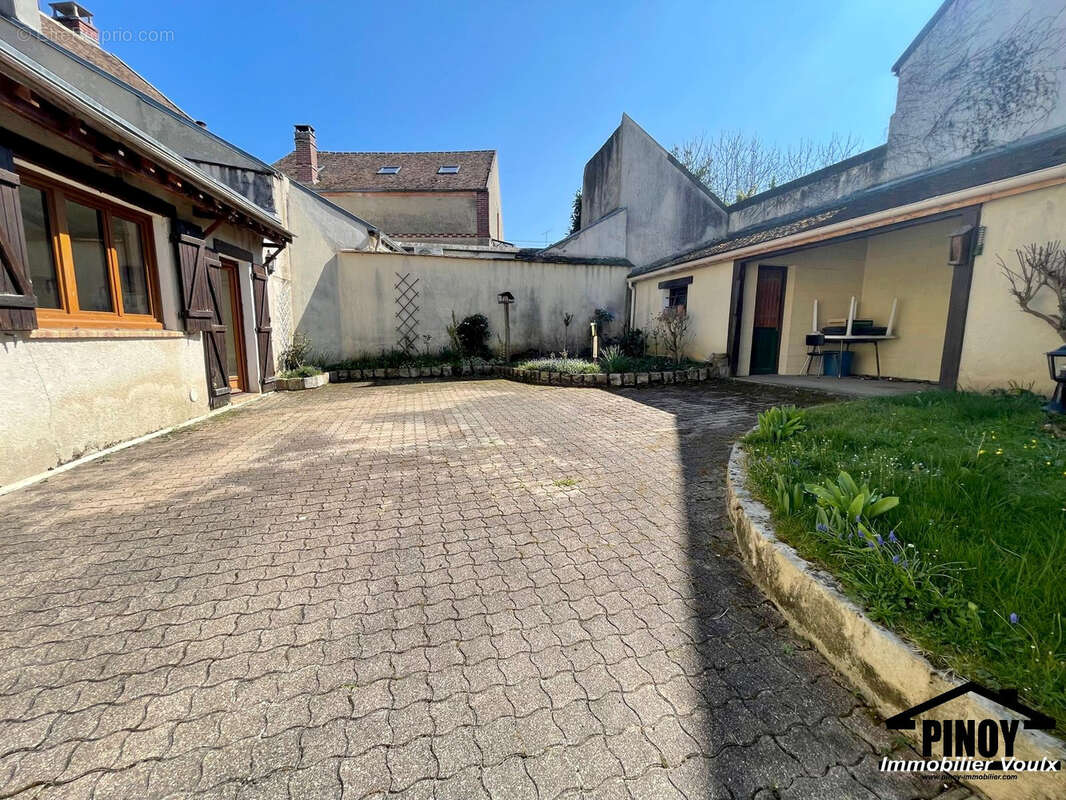 Maison à THOURY-FEROTTES