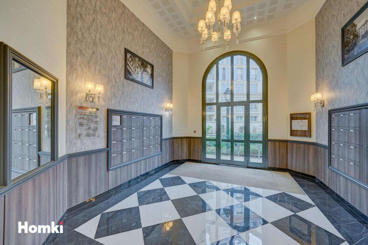 Appartement à LE PLESSIS-ROBINSON