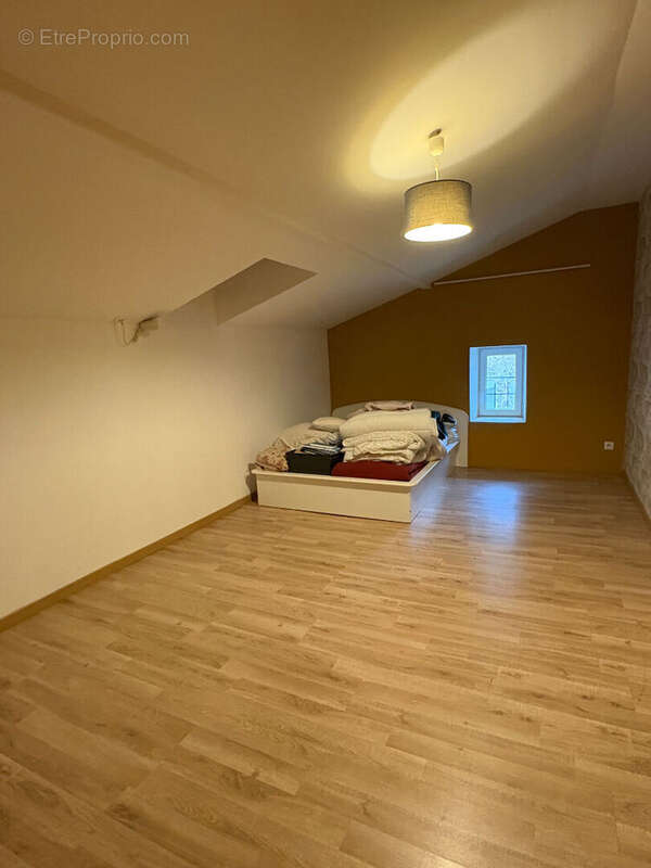 Maison à SAINT-JUNIEN