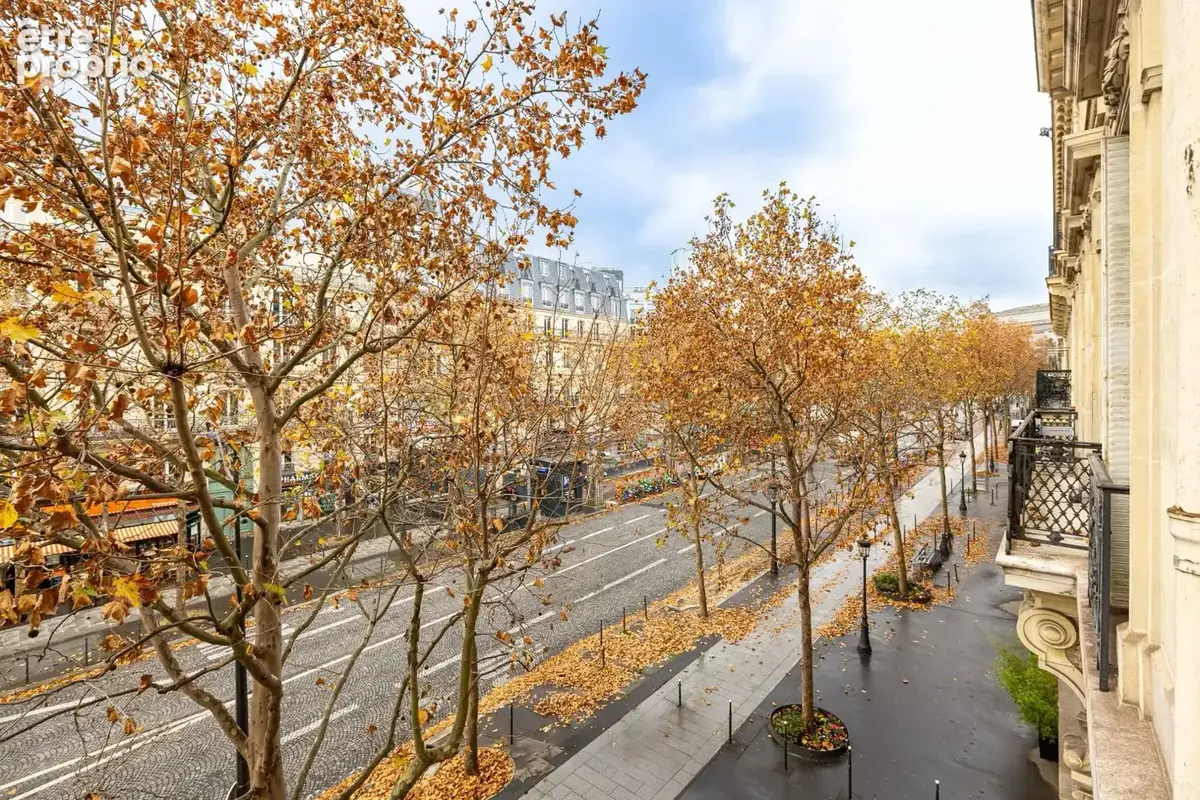 ARC DE TRIOMPHE, Avenue Frieland 75008 - 4 pieces 130 m2 - photo 9