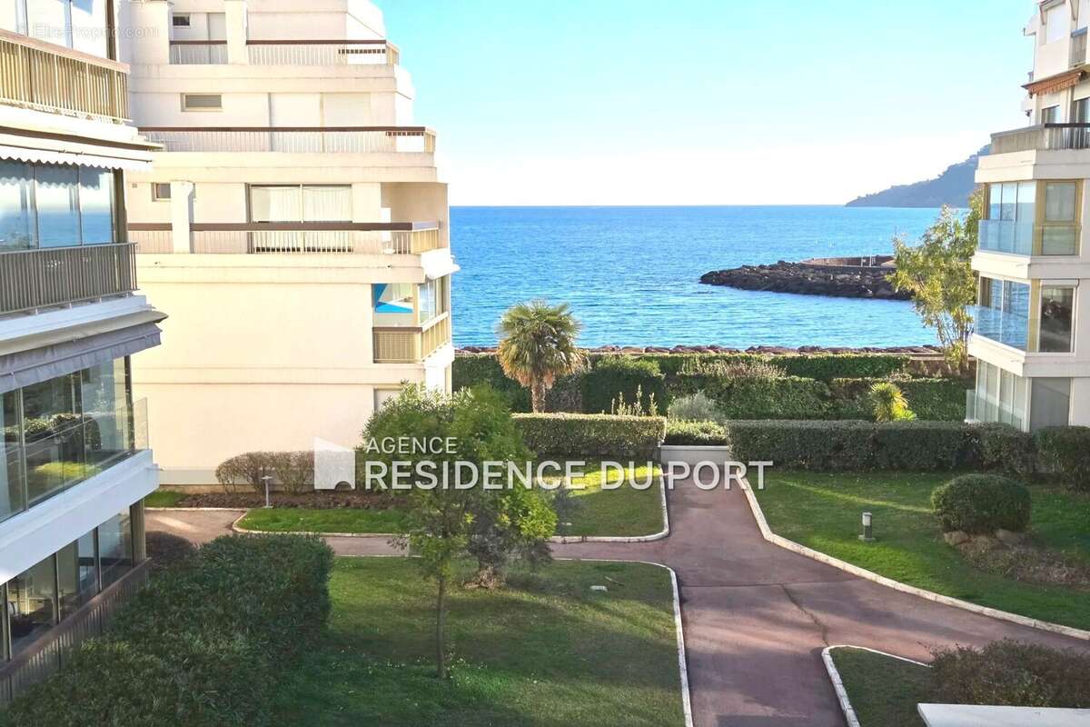 Appartement à MANDELIEU-LA-NAPOULE