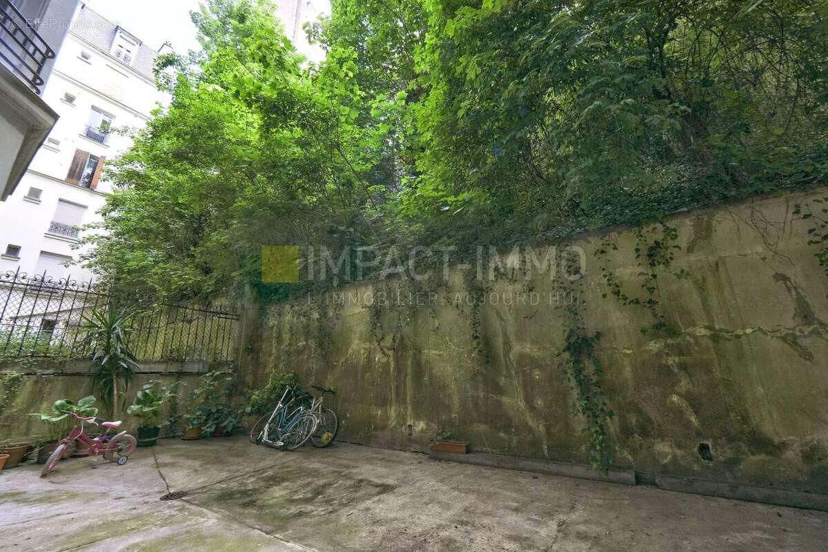 Appartement à PARIS-18E