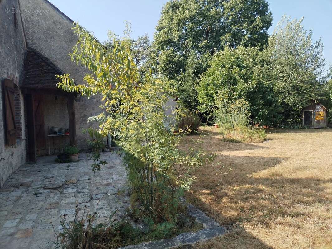 Maison familiale à rénover – 120 m² – terrain 866 m² - photo 13