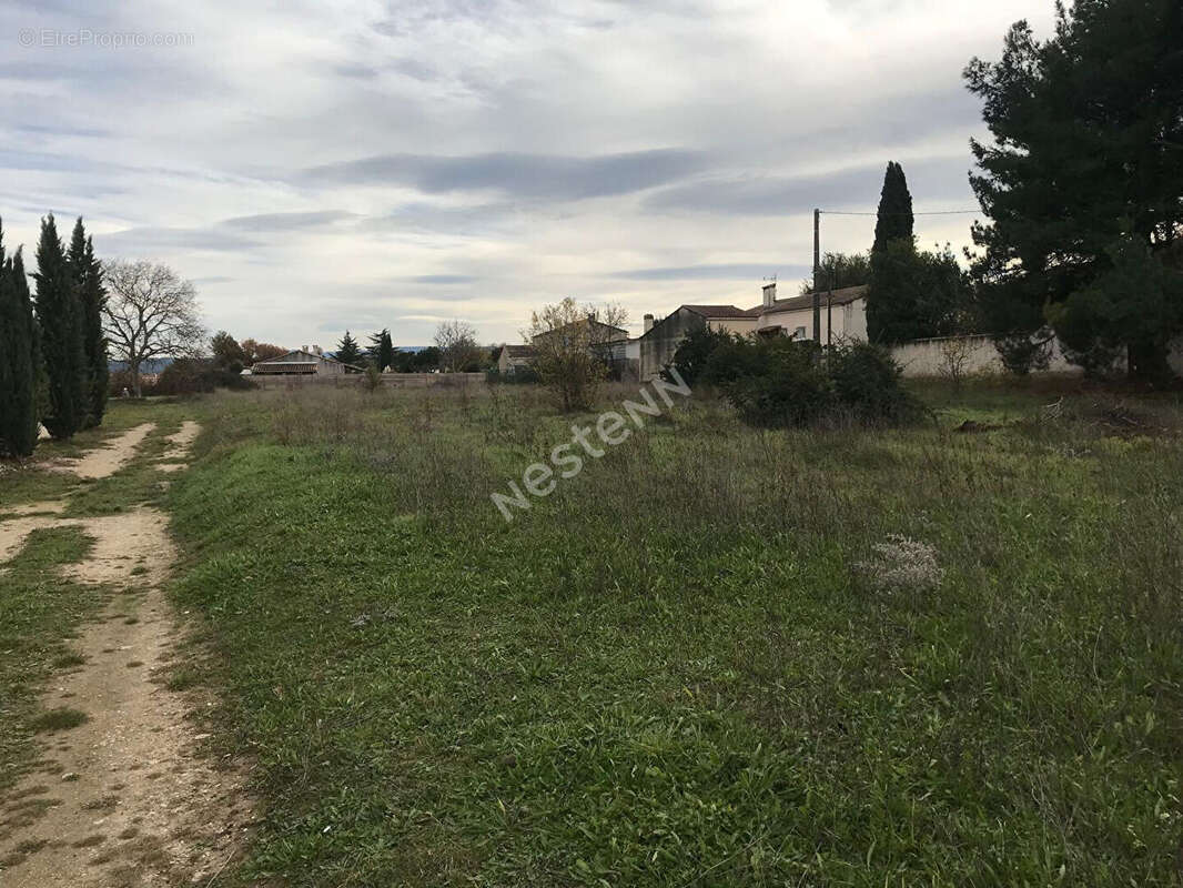 Terrain à LE PUY-SAINTE-REPARADE