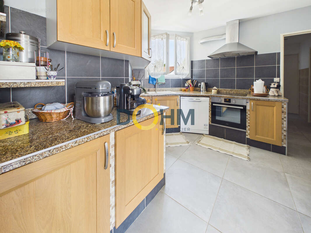 Appartement à ANDREZIEUX-BOUTHEON