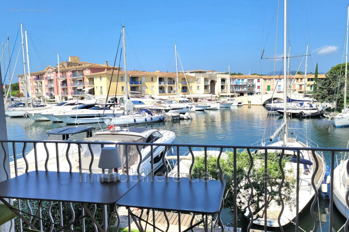 Appartement à GRIMAUD