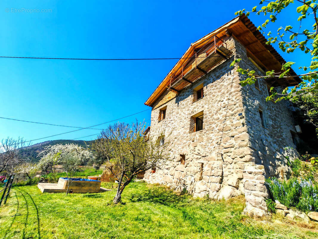 Photo 3 - Maison à LANTOSQUE