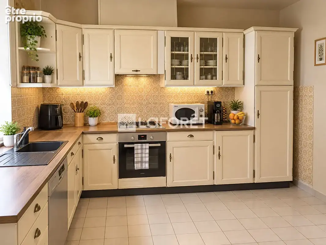 Immeuble à Salins Les Bains de 270 m² - photo 3
