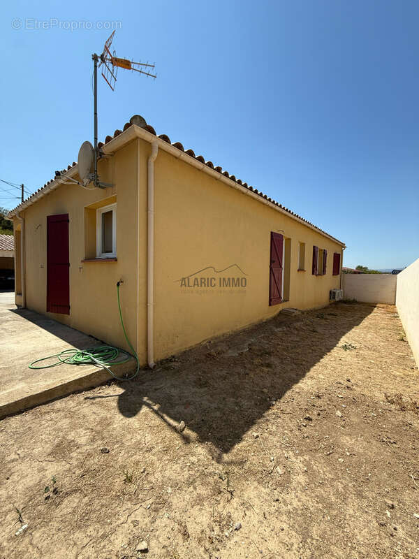 Villa plain-pied avec jardin et carport - photo 15
