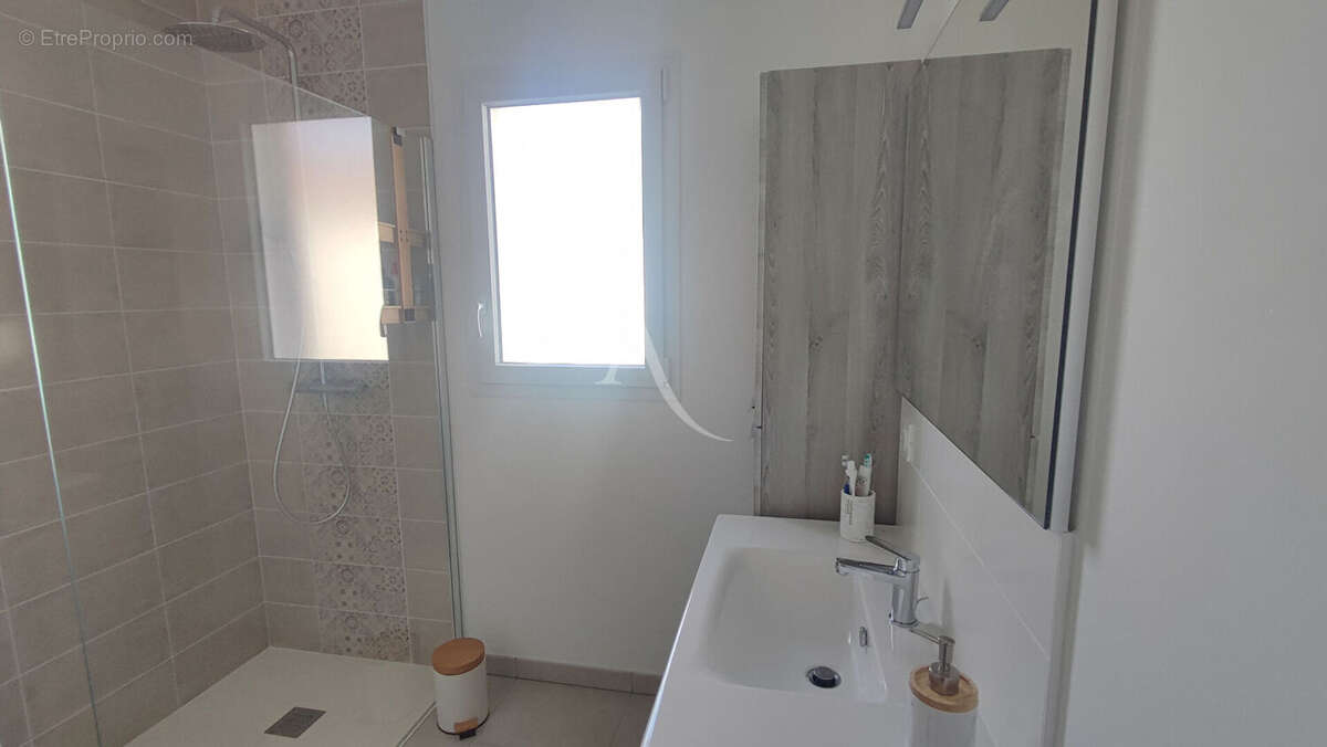 Maison contemporaine de plain-pied  Le Poire Sur Vie 4 pièce(s) 90.44 m2 - photo 10