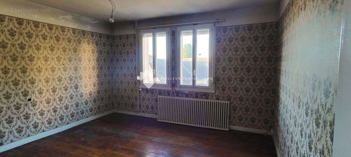 Appartement à CAUREL