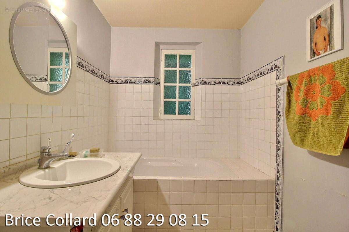 Maison à MOGNEVILLE