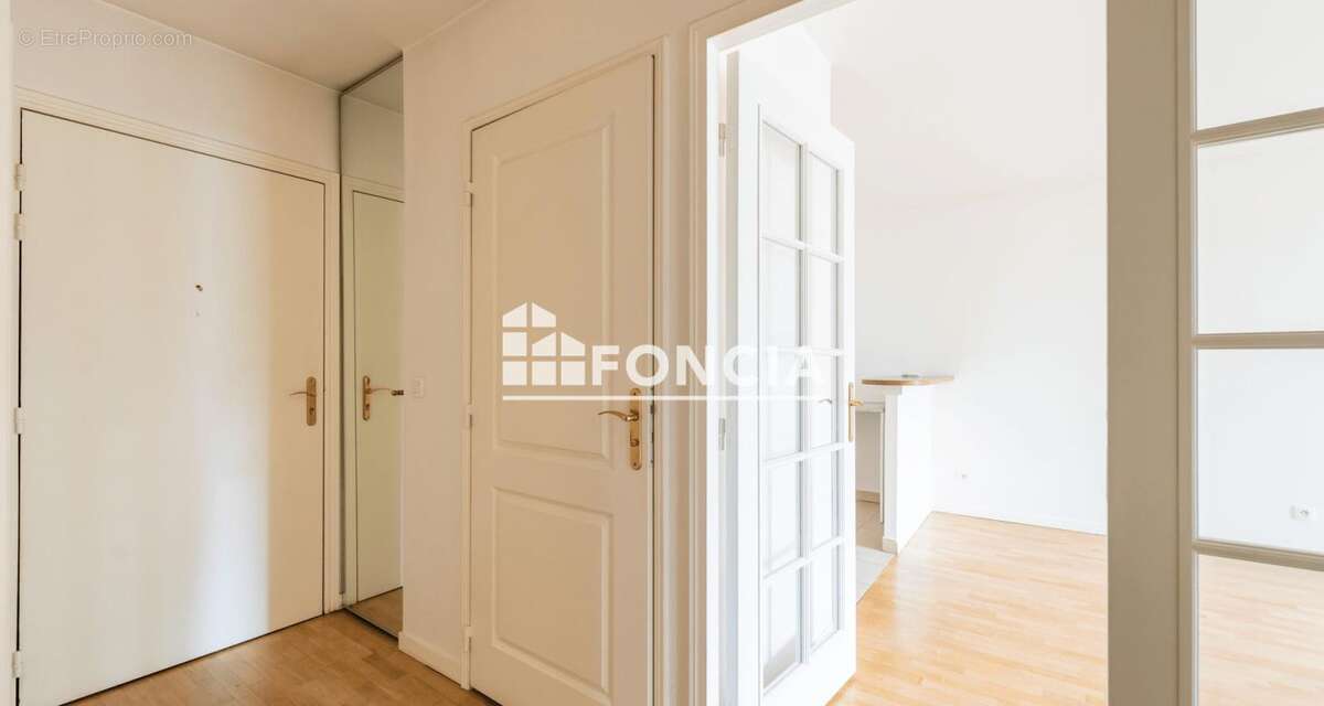 CHÂTENAY-MALABRY (92290) – Appartement Lumineux 2 Pièces avec Balcon, Parking & Cave - photo 9