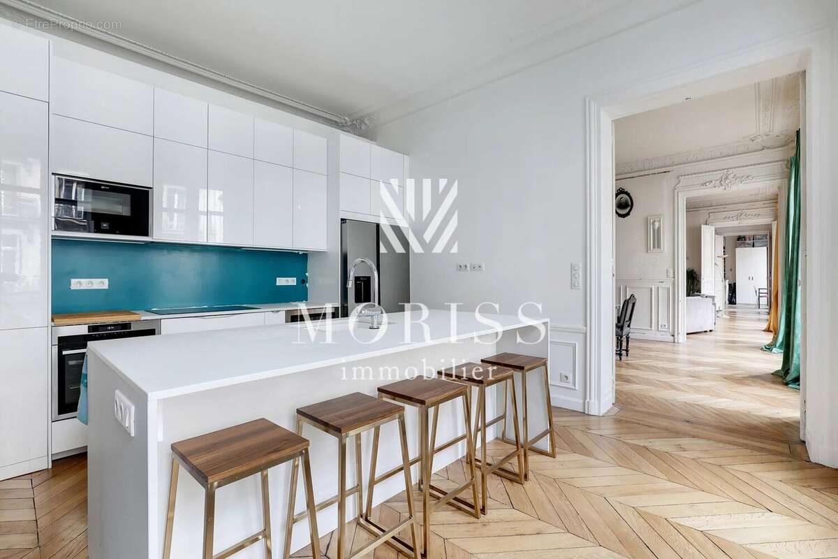 Appartement à PARIS-17E