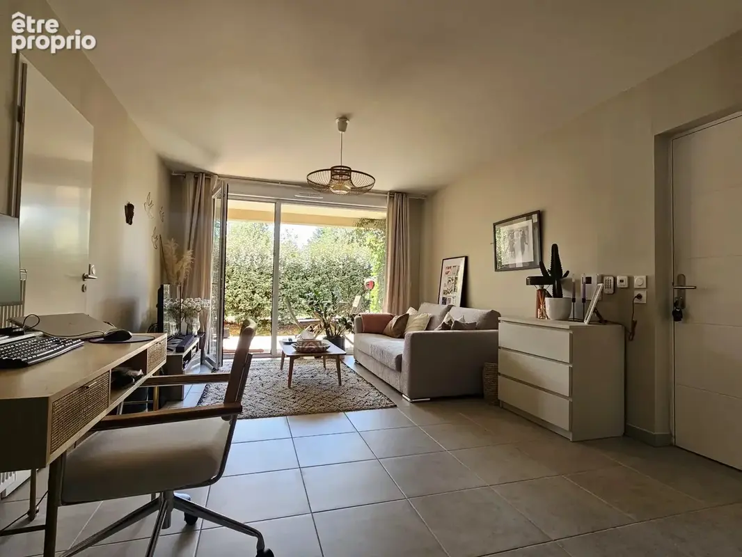 T3 - 65m² - guilhermy - photo 2