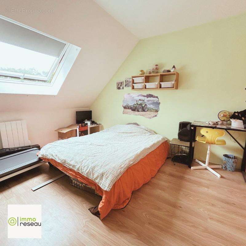 Maison à DOUVILLE-EN-AUGE