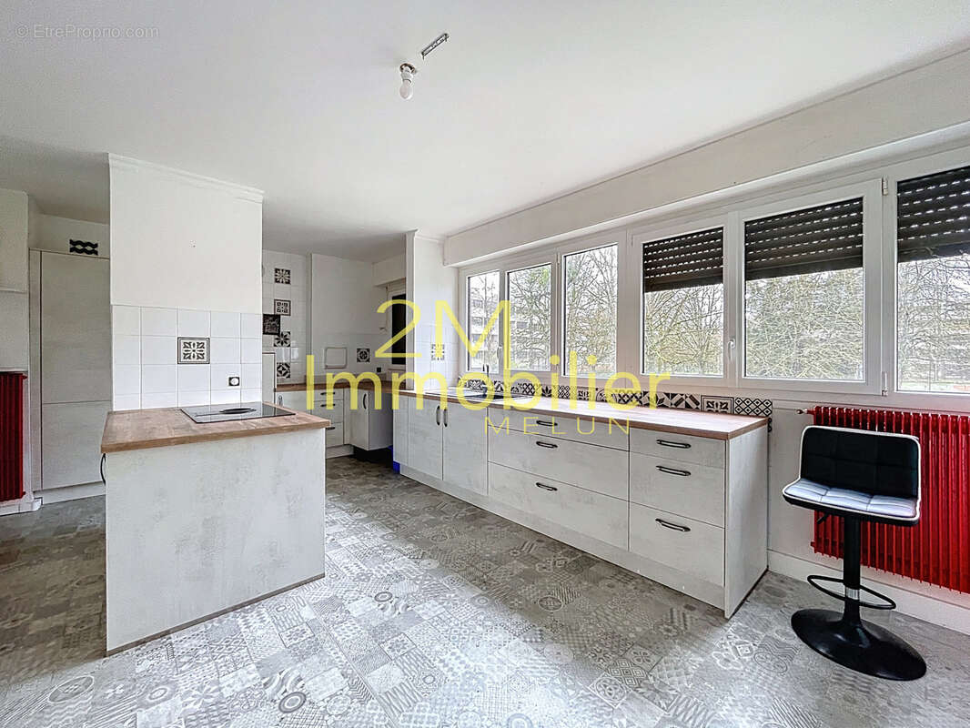 Appartement à VAUX-LE-PENIL