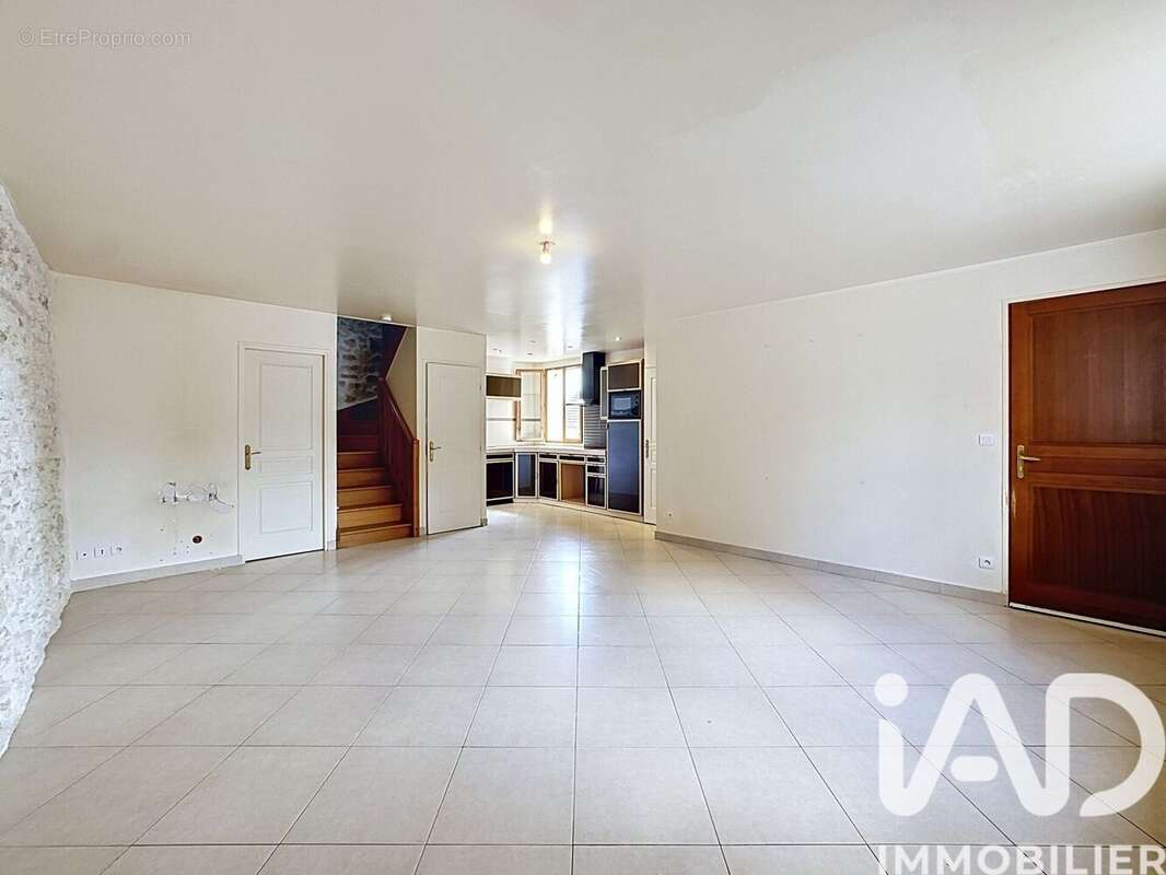 Appartement 79 m² à Epone  - photo 7