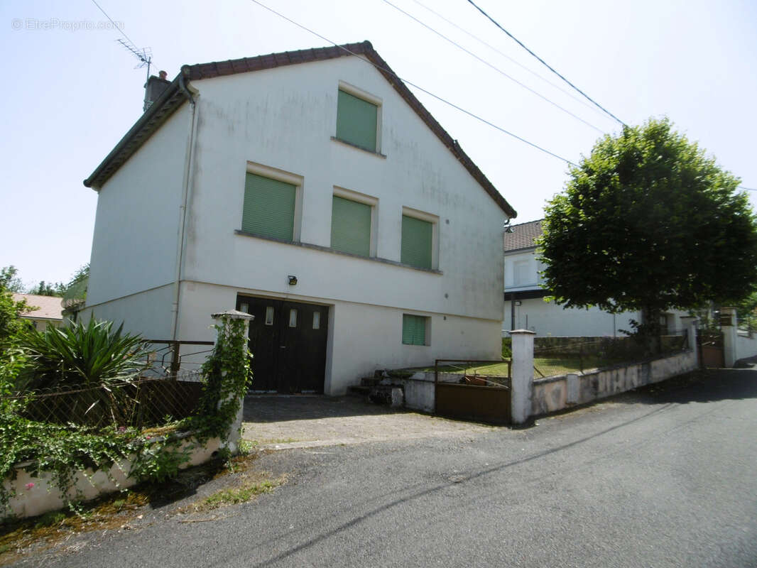 Maison à TOULON-SUR-ARROUX