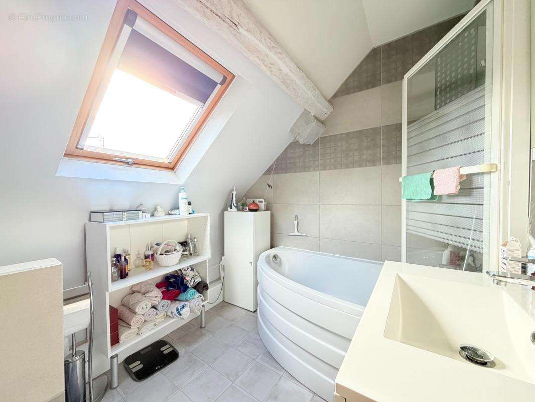 Maison à SAINT-LUBIN-DE-LA-HAYE