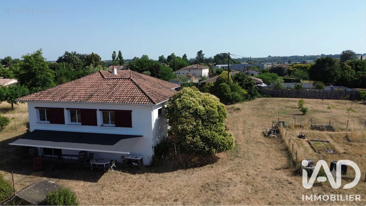 Maison 120 m² à Sainte-Bazeille  - photo 3