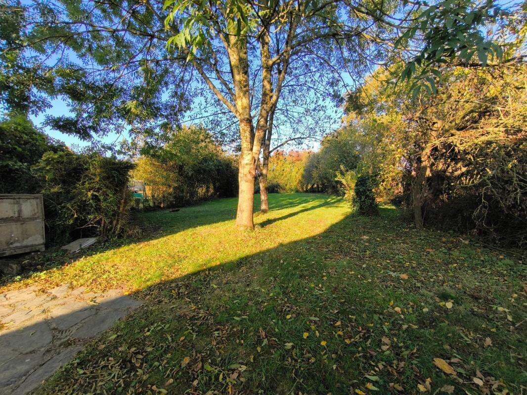 Maison à CHAZE-HENRY