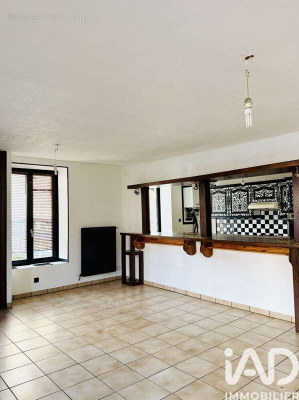 Photo 3 - Appartement à ARS-SUR-MOSELLE