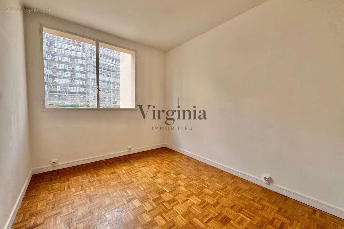 Appartement à CHARENTON-LE-PONT