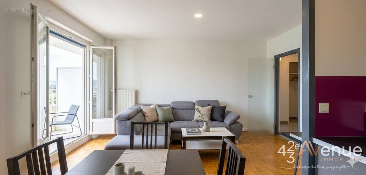 Appartement à DECINES-CHARPIEU