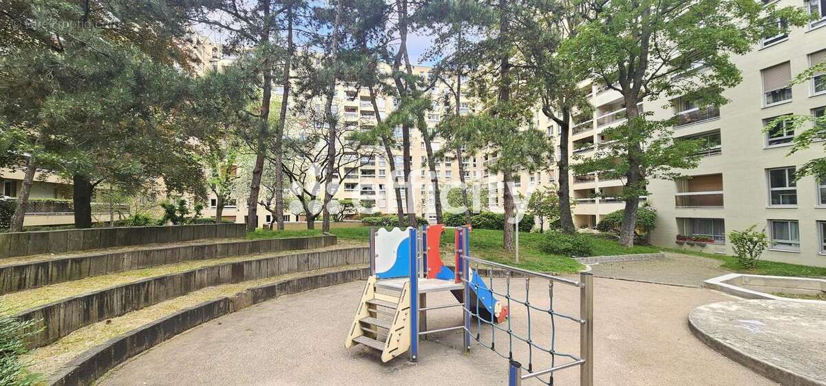 Appartement à PARIS-12E