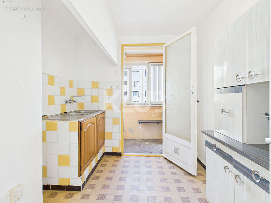 Appartement à SALON-DE-PROVENCE