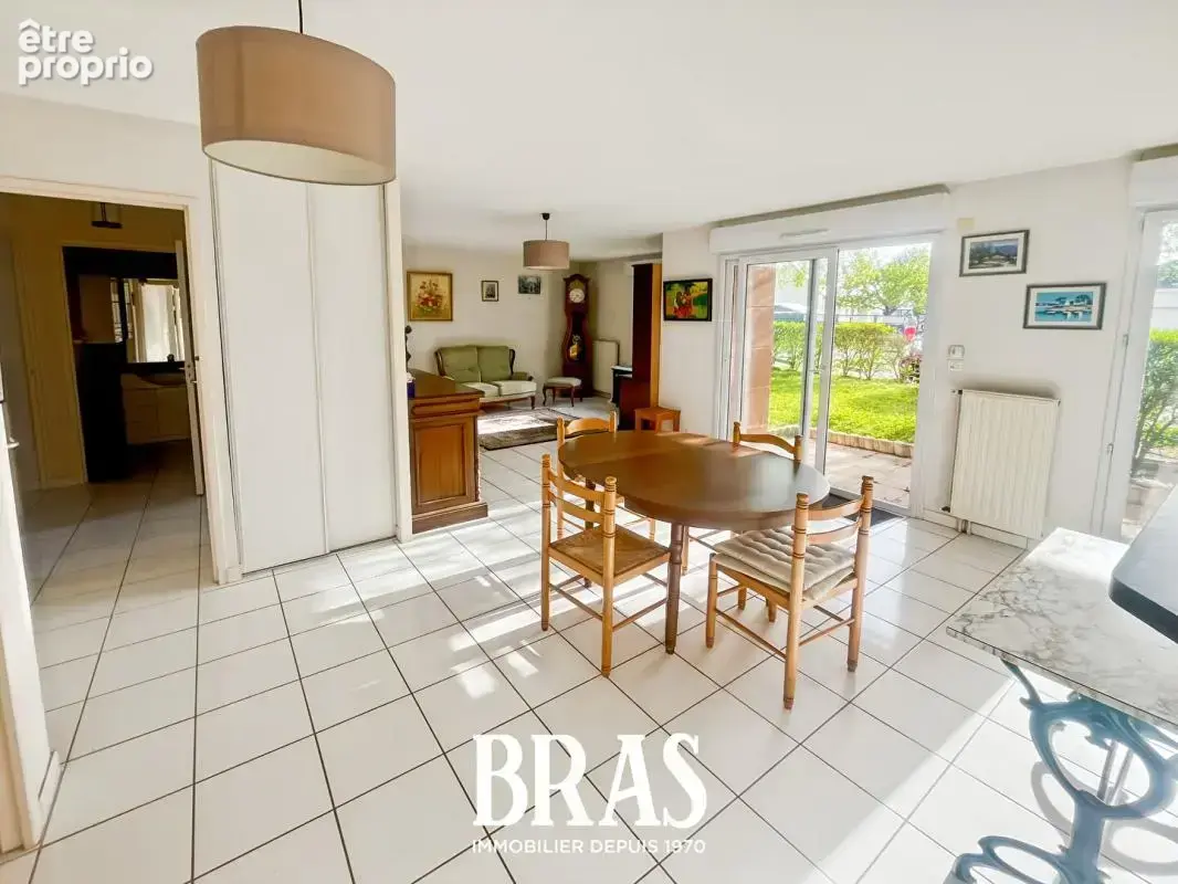 Appartement à LE POULIGUEN