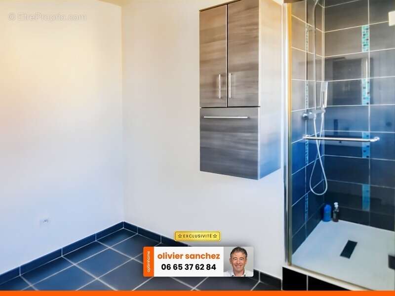 COURNON (63) - 7 pièces - DPE D - 162m² -  Vue dégagée sur la chaîne des Puys - photo 14