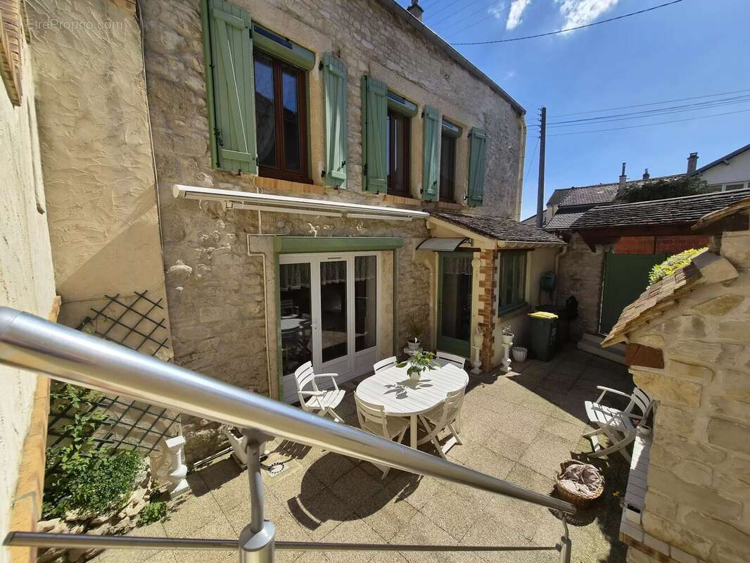 Maison à MAULE