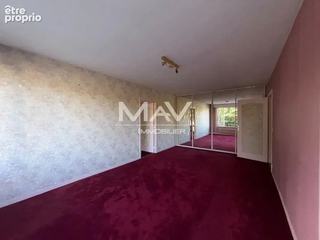 Appartement 2 pièces 48 m² à vendre à Tourcoing (59200) - photo 2