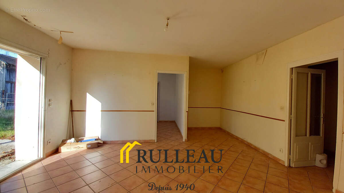 Maison à ETAULIERS